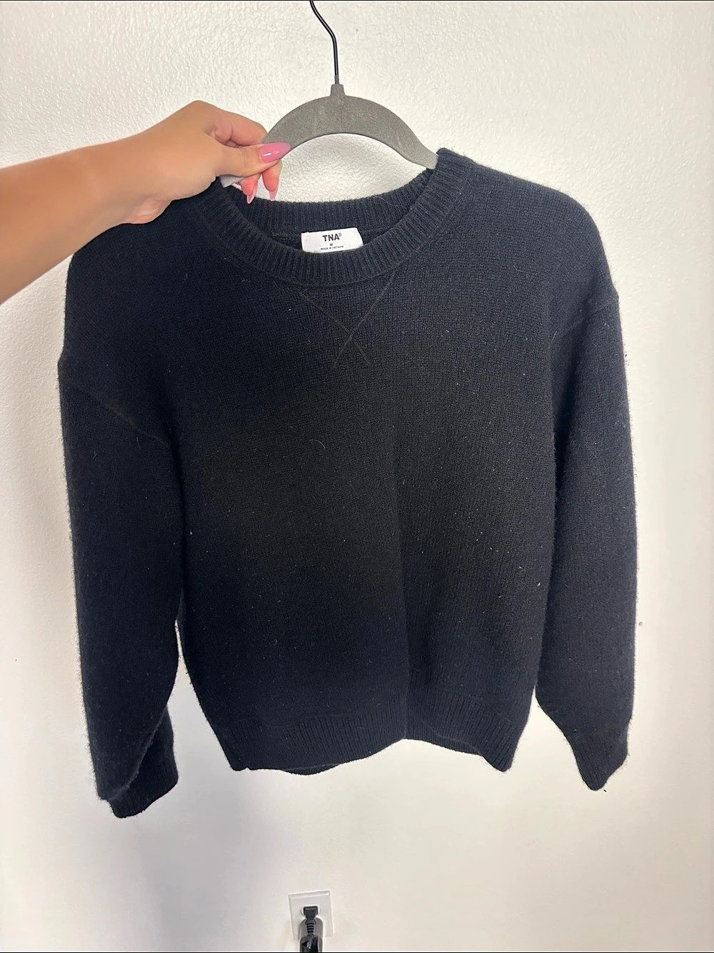 TNA Crew Neck Sweater in Black Size Medium Like New